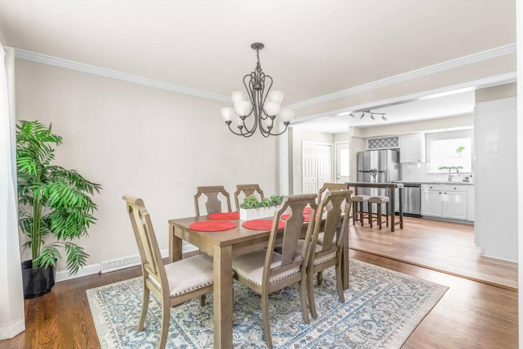 샬럿 Spotless 4Br Near Clt Uptown, Fast Wi-Fi 아파트 외부 사진